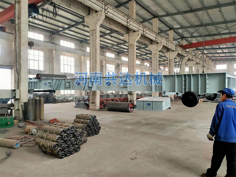 梭式布料器發貨并指導安裝